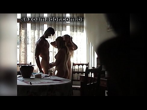 ❤️ Prietenii sexuali invită un bărbat uriaș și o partidă în trei cu el ❤️ at porn ro.https-tubsexer.ru